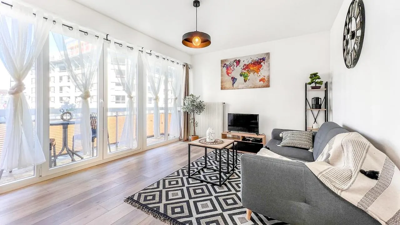 Homey Grey - Proche Gare Et Tram - Proche Centre - Balcon Prive - Wifi Et Netflix Annemasse