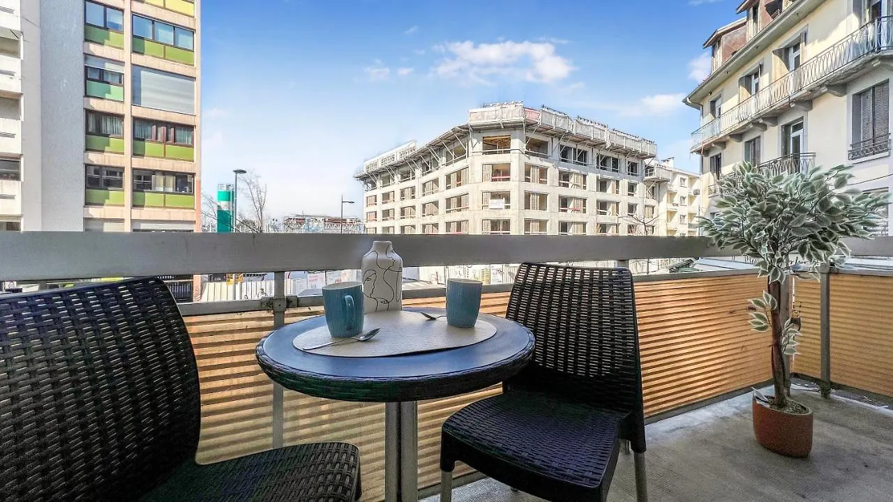 Homey Grey - Proche Gare Et Tram - Proche Centre - Balcon Prive - Wifi Et Netflix Annemasse