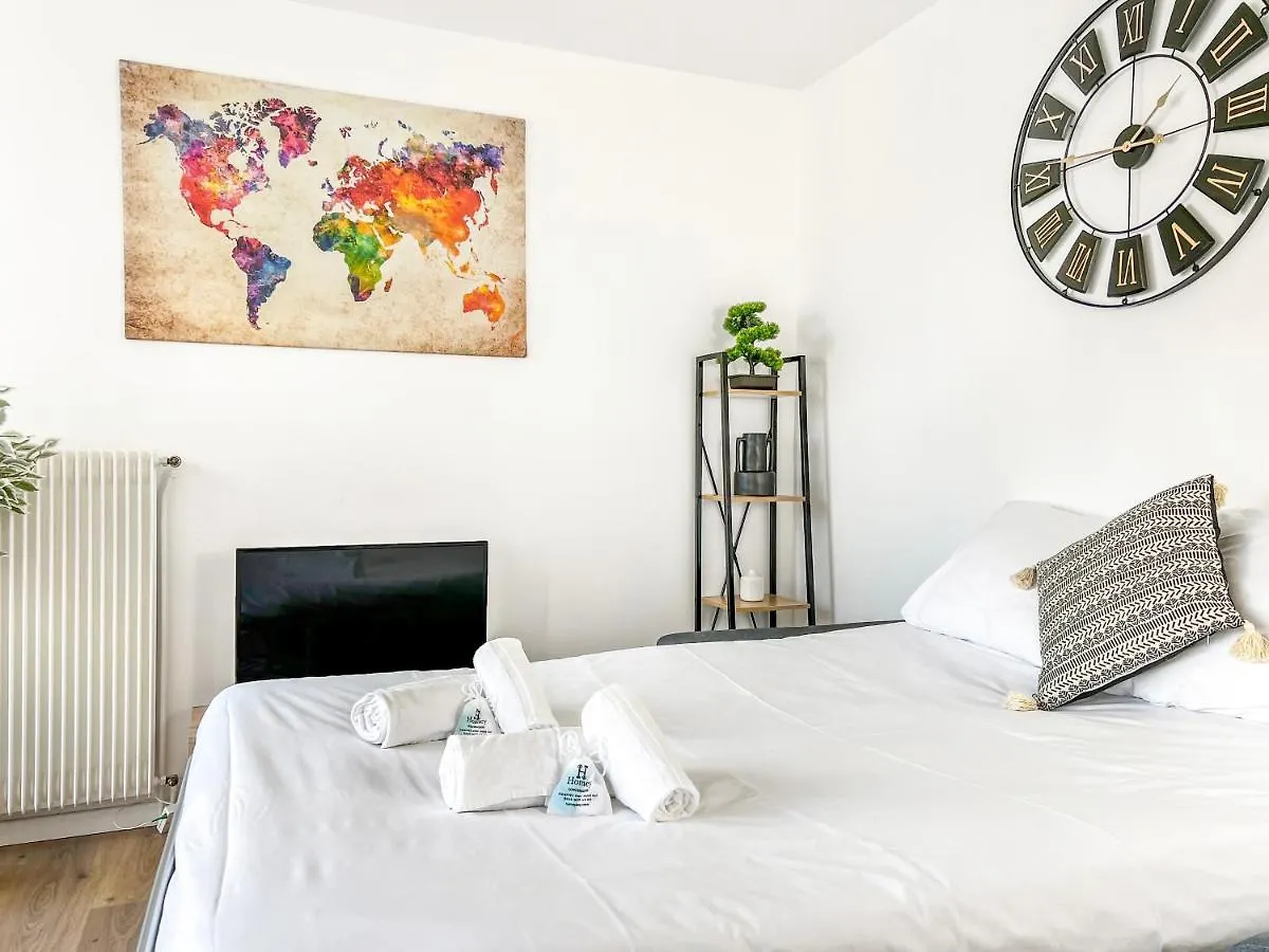 Apartment Homey Grey - Proche Gare Et Tram - Proche Centre - Balcon Prive - Wifi Et Netflix Annemasse France