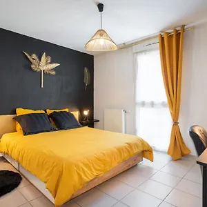 Appartement Pure Gold - Casa Vostra - Caution 800 Eur & Id Requises - Proche Chateau Rouge, Annemasse